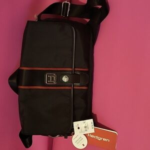 Hedgren crossbody purse black and red